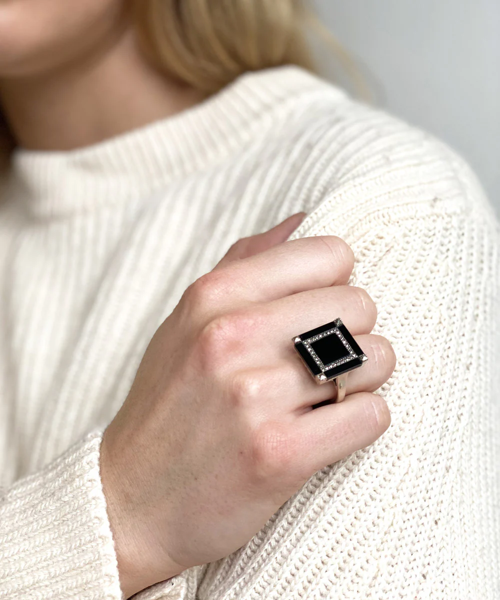 Bague onyx carrée en argent et marcassites de style art déco – Image 2