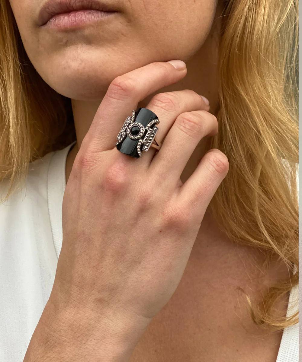 Bague art déco onyx et marcassites avec une perle centrale – Image 2