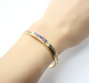 Bracelet femme porte bonheur or