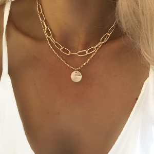 Collier chaîne grands maillons épais et médaille