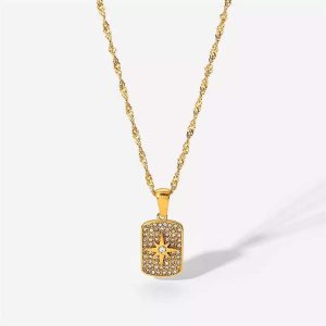 Collier pendentif étoile strass