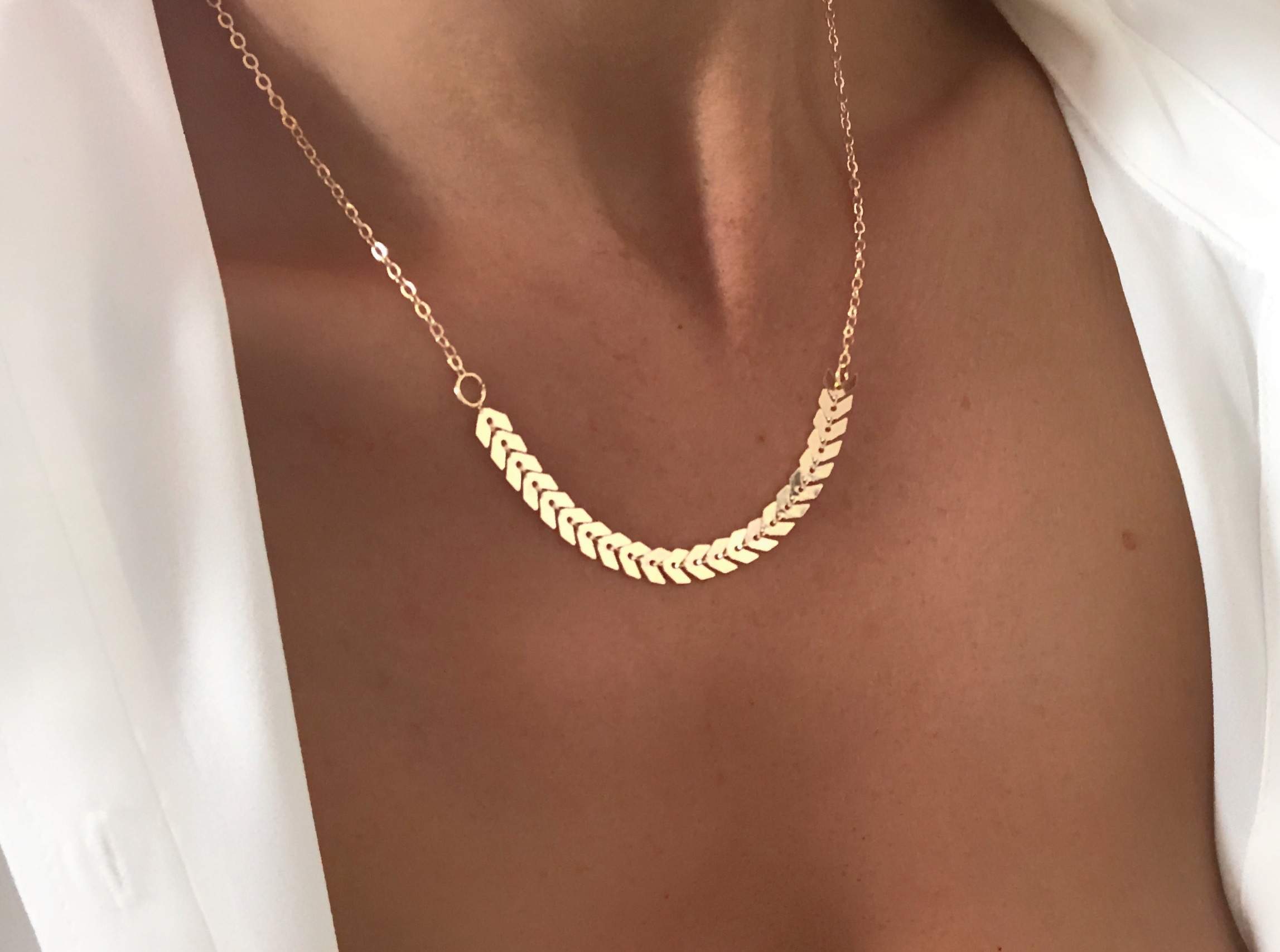 Collier tendance 2024- doré