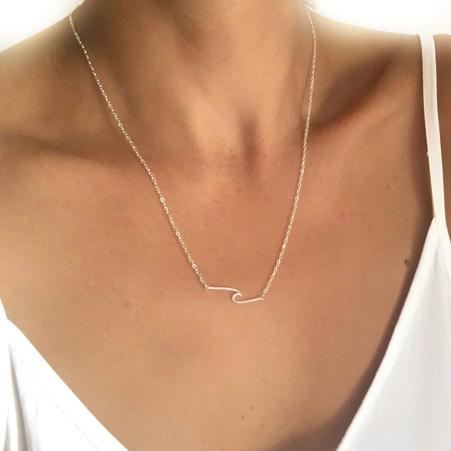 Collier vague