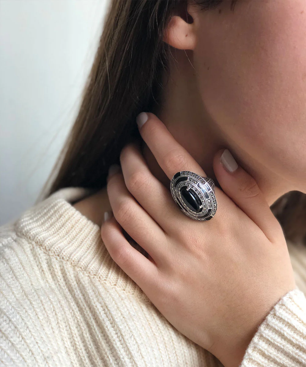 Grosse bague ovale onyx en marcassites et argent - Métron – Image 2