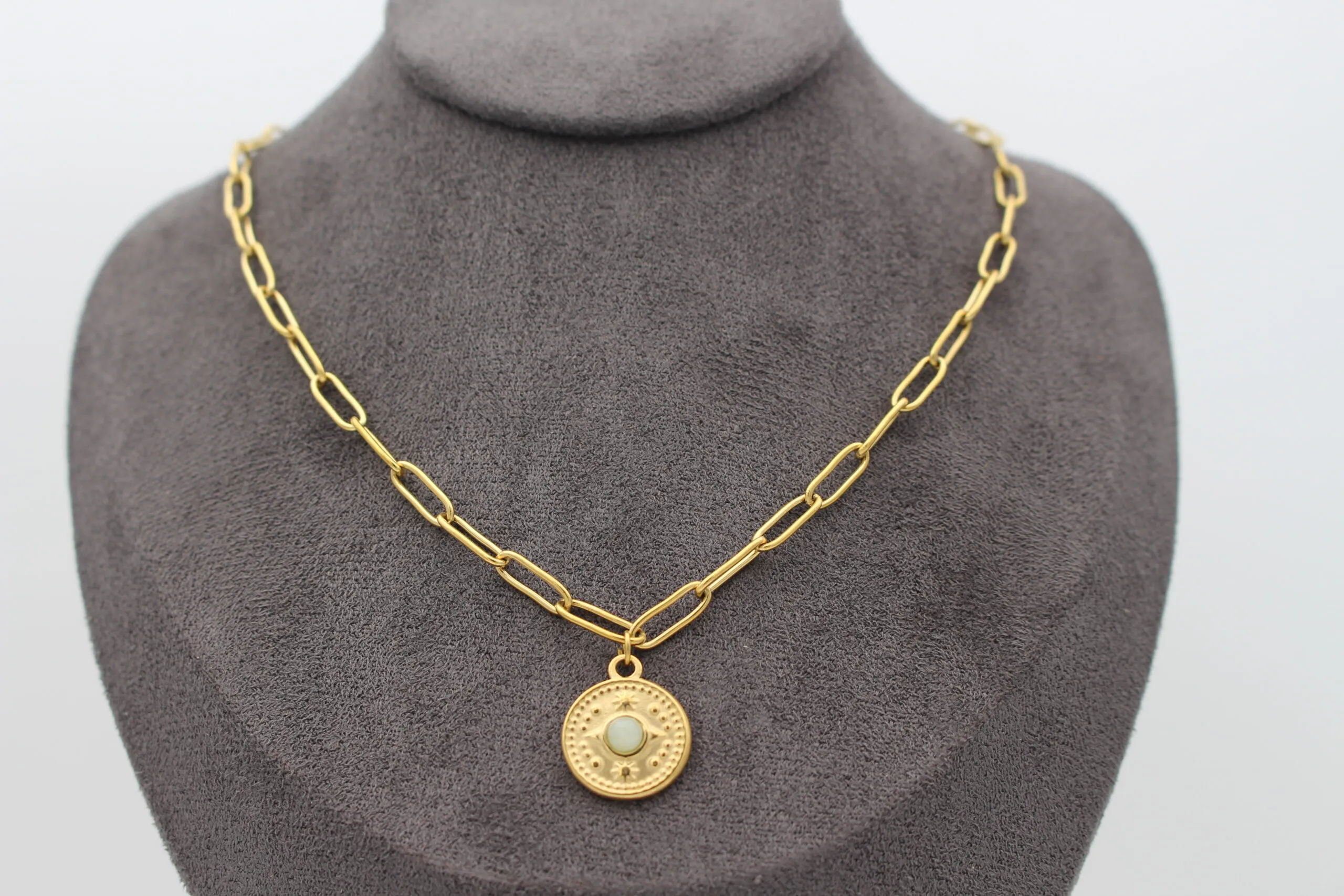 Collier Amanda – Image 8