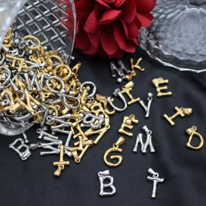 Pendentifs Lettres