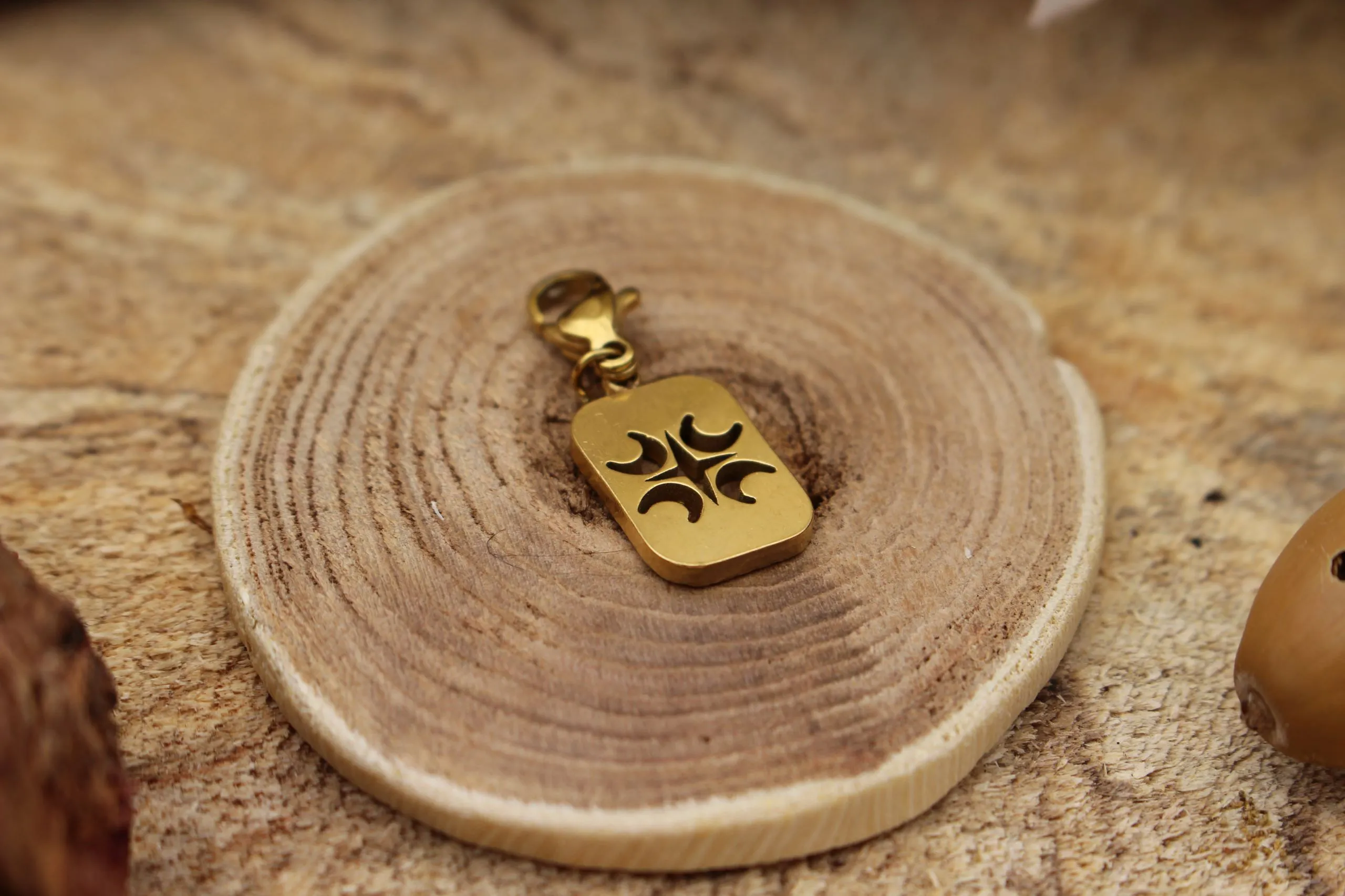 Charm Rectangle Motif – Image 3