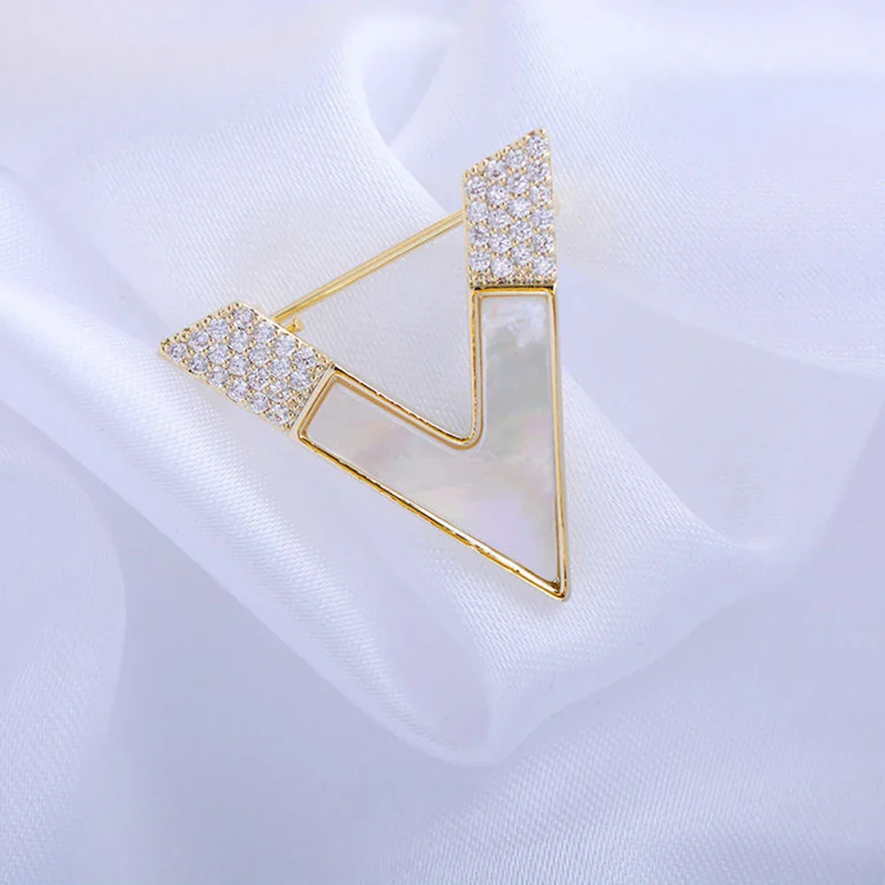 Broche Décolleté Strass – Image 5
