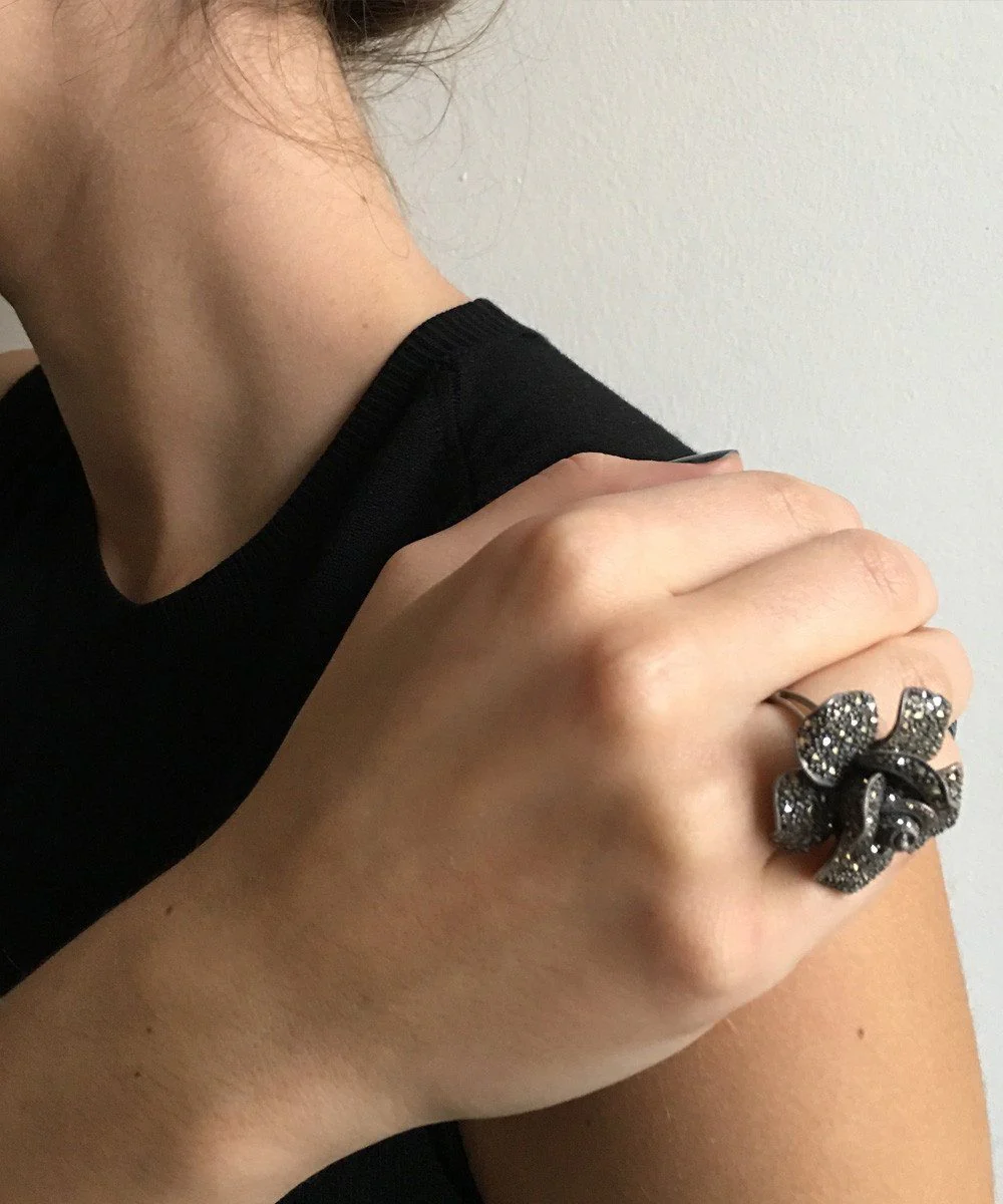 Grosse bague fleur art déco en argent et marcassites – Image 2