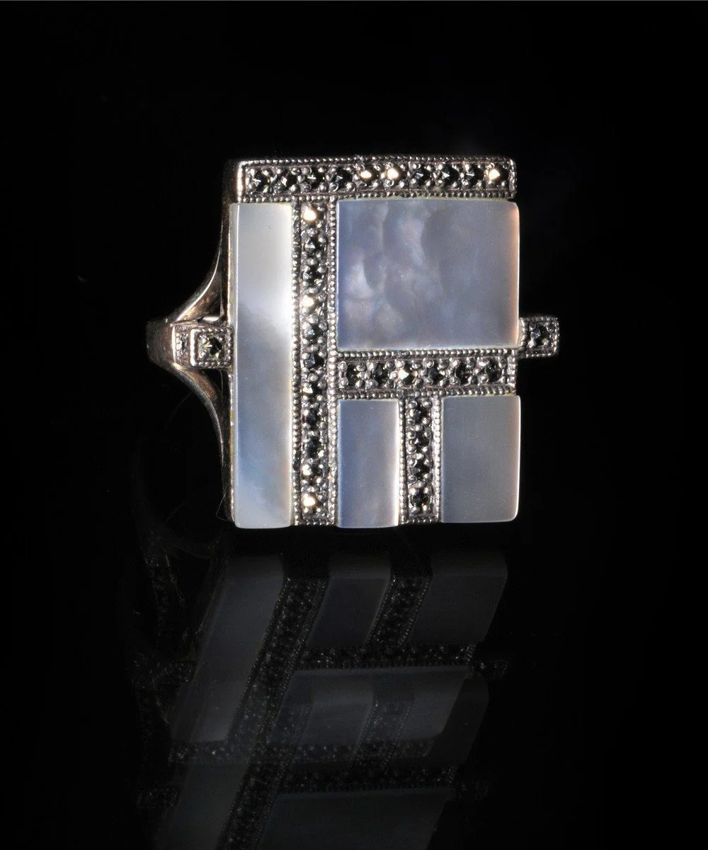 Grosse bague art déco nacre blanche en argent et marcassite – Image 5