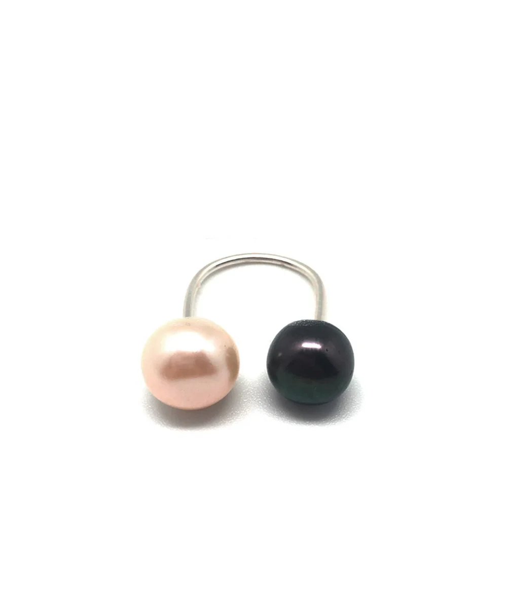 Bague Toi et Moi carrée perles blanche et grise - Editions LESSisRARE perles