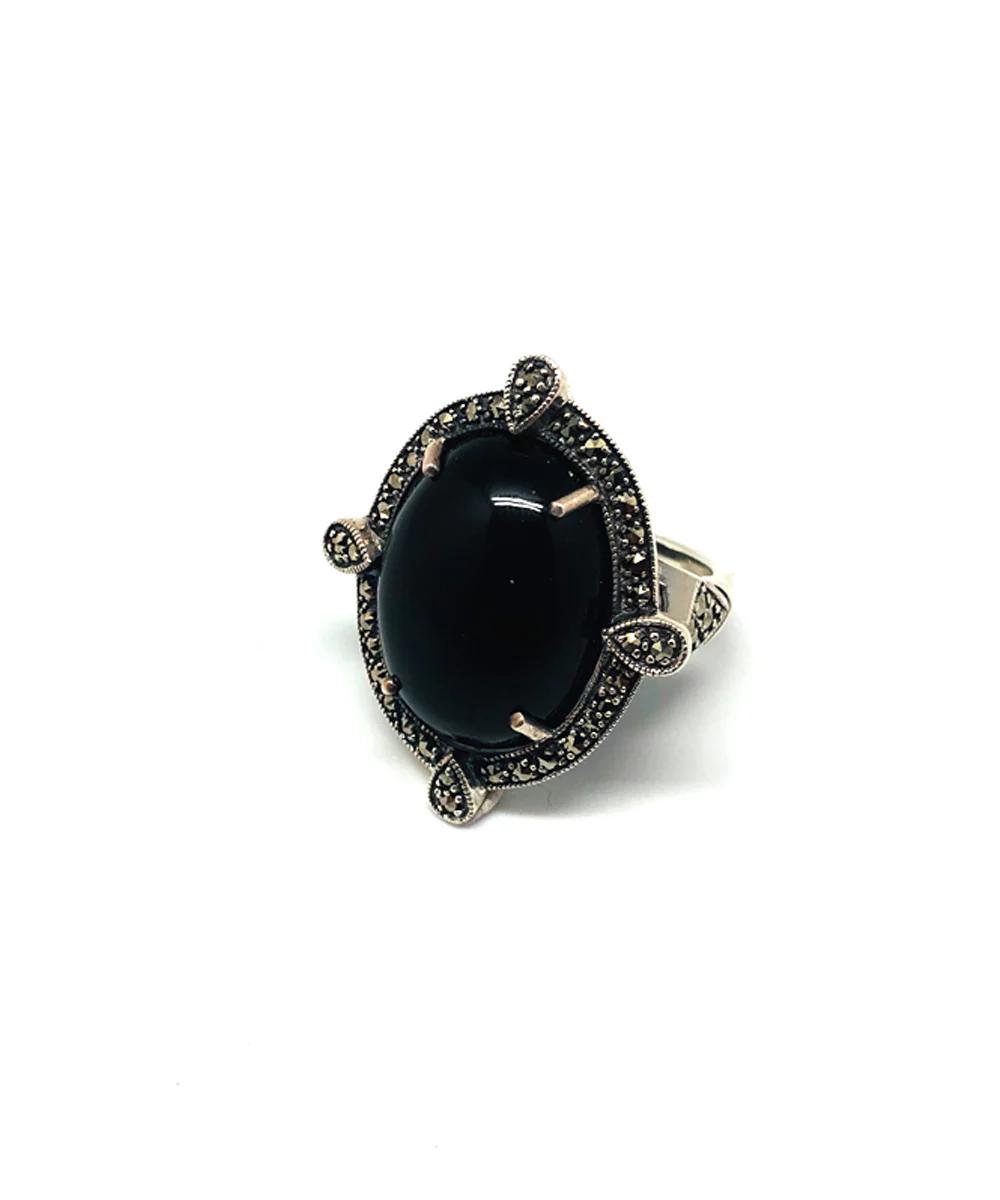 Grosse bague onyx cabochon , argent et marcassites de style art déco