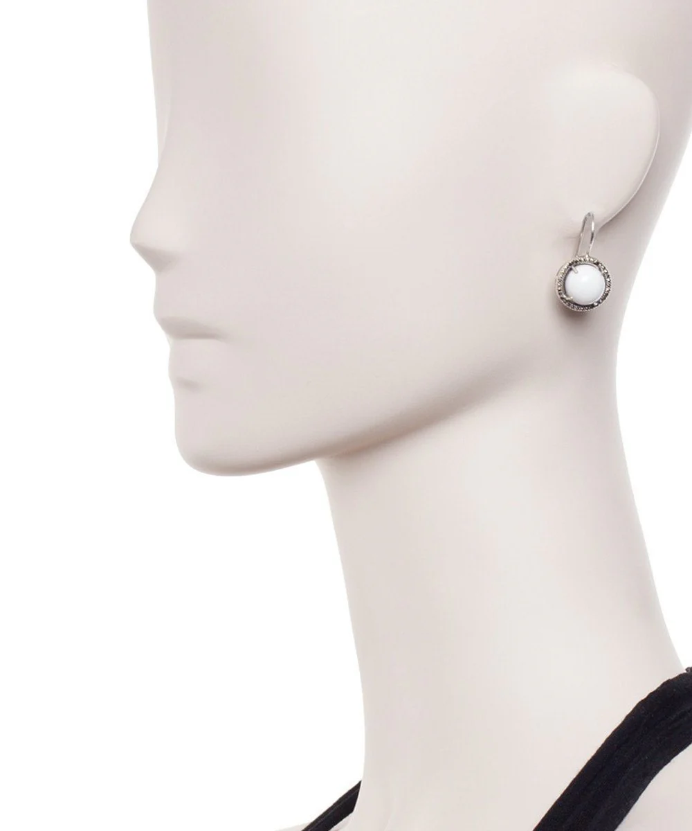 Boucles d'oreilles dormeuses en agates blanches, marcassites et argent - Métron – Image 2