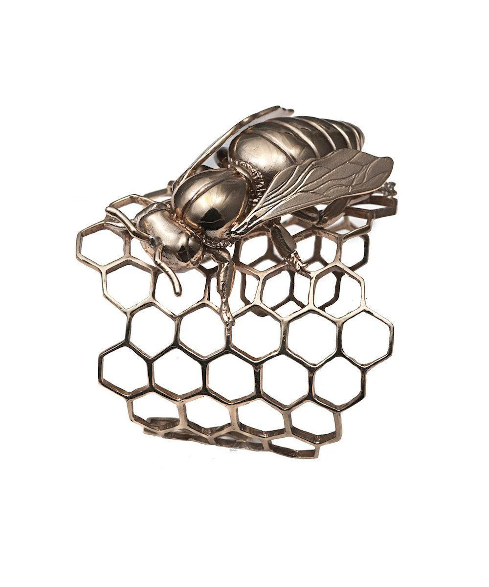 Manchette rayon de miel et abeille en bronze - Bernard Delettrez