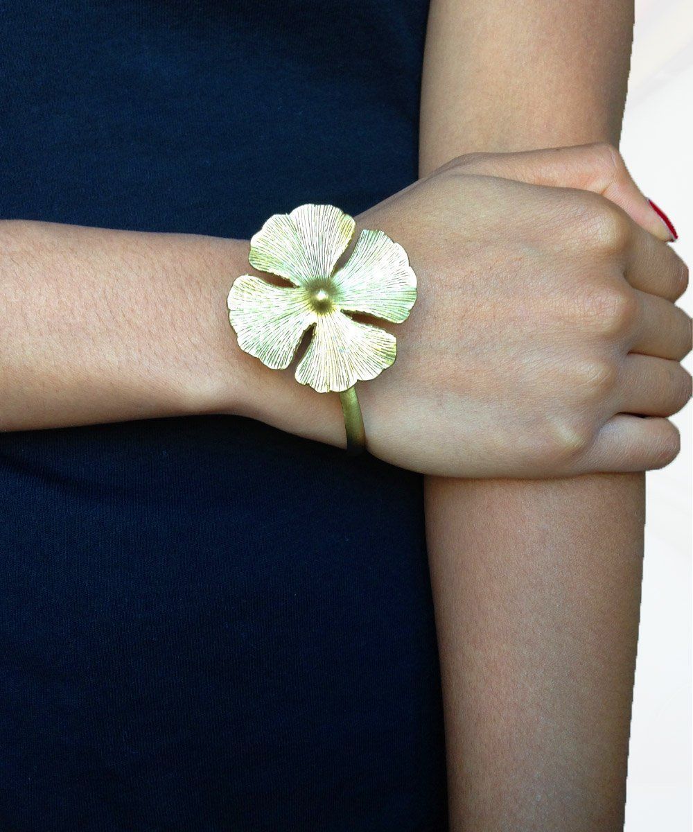 Bracelet de bras fleur Trefle Gingko - Editions LESSisRARE Bijoux – Image 2