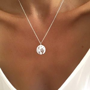 Collier médaille acier