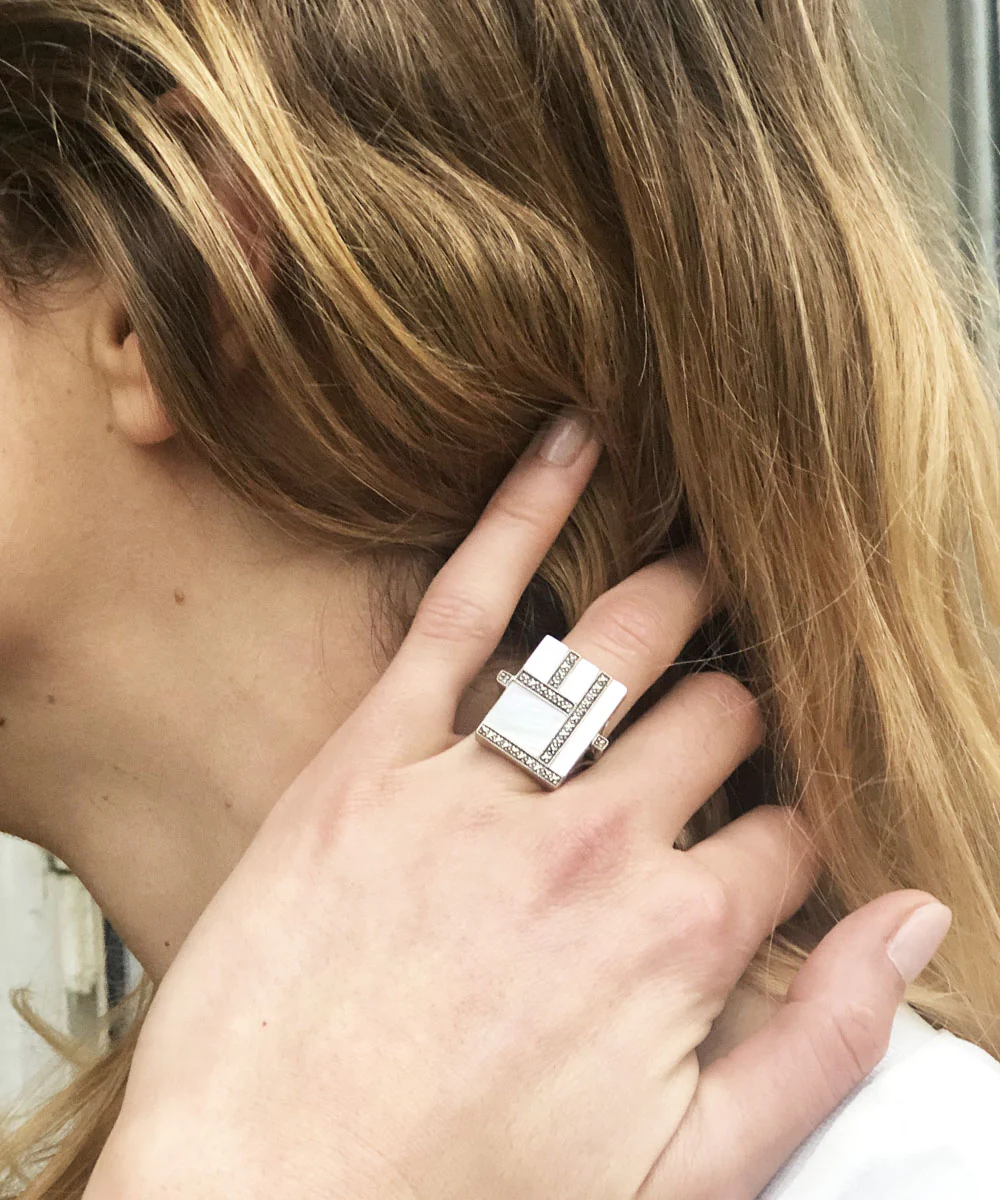 Grosse bague art déco nacre blanche en argent et marcassite – Image 2