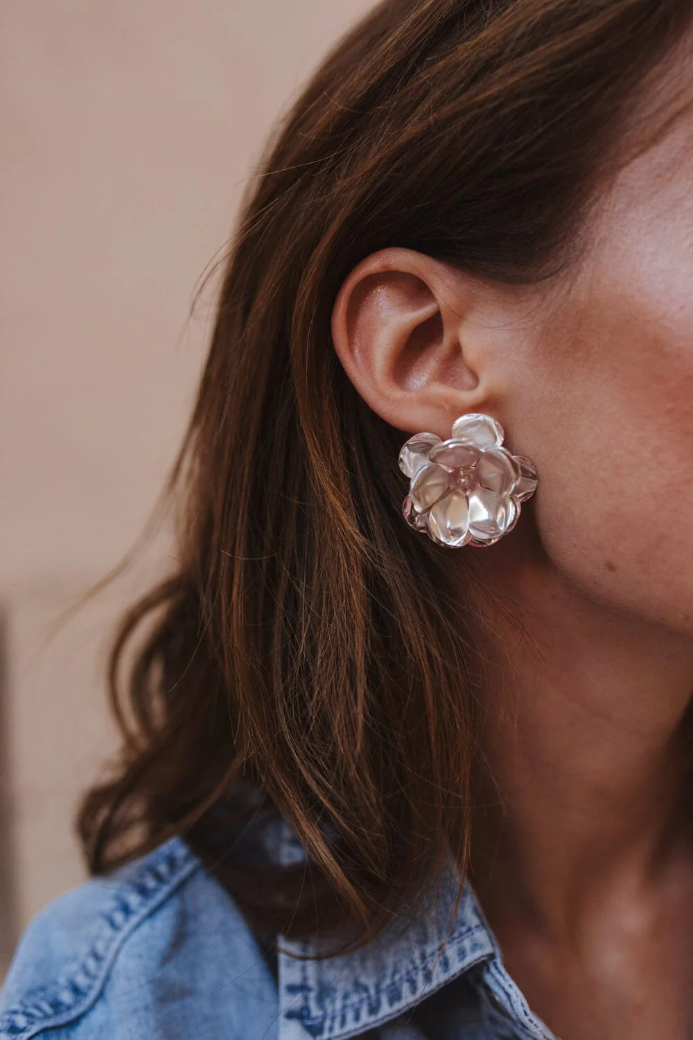 Maxi Boucles d'Oreilles Puces Aglaé Or Fleurs – Image 3