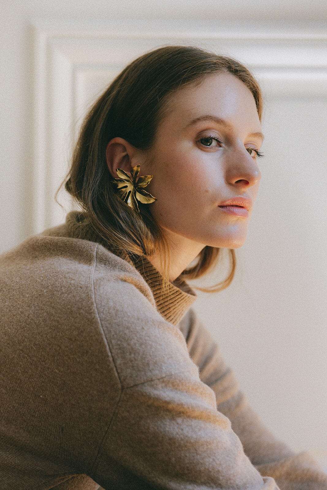 Maxi Boucles d'Oreilles Puces Chloris Or Fleurs – Image 2