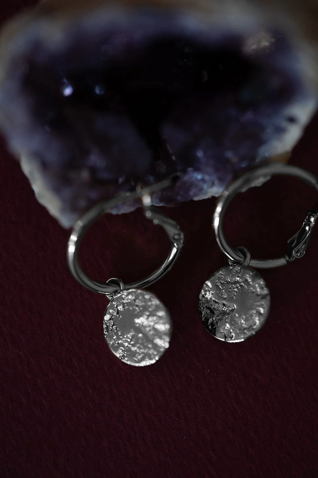 Mini Créoles Hestia Argent Ronds Martelés – Image 2