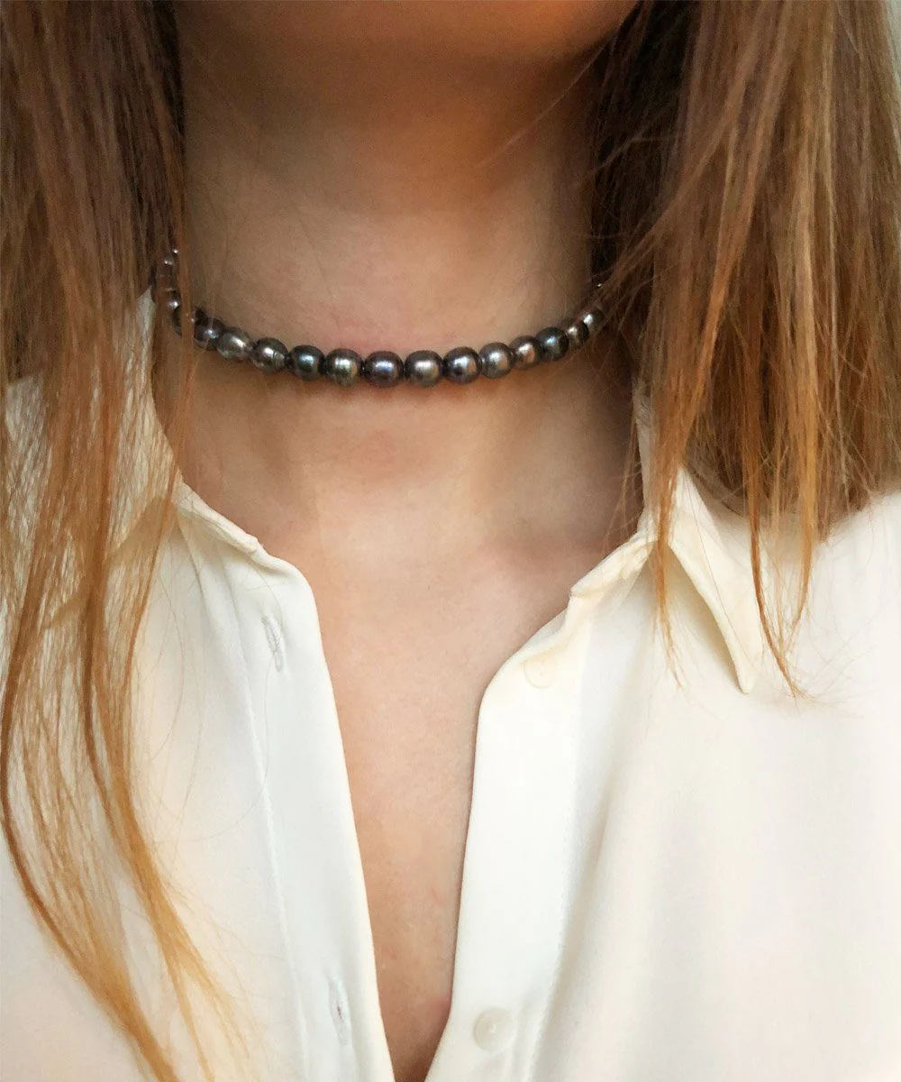 Ras de cou perles grises - Editions LESSisRARE perles – Image 2